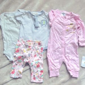 New Born Bundle: Carter’s organic, Carter’s and Kyle & deeh!  Gently worn!